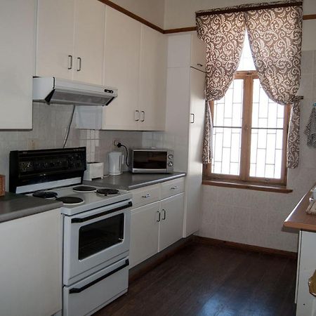 Historical Guesthouse - Self Catering Apartments Lüderitz Esterno foto