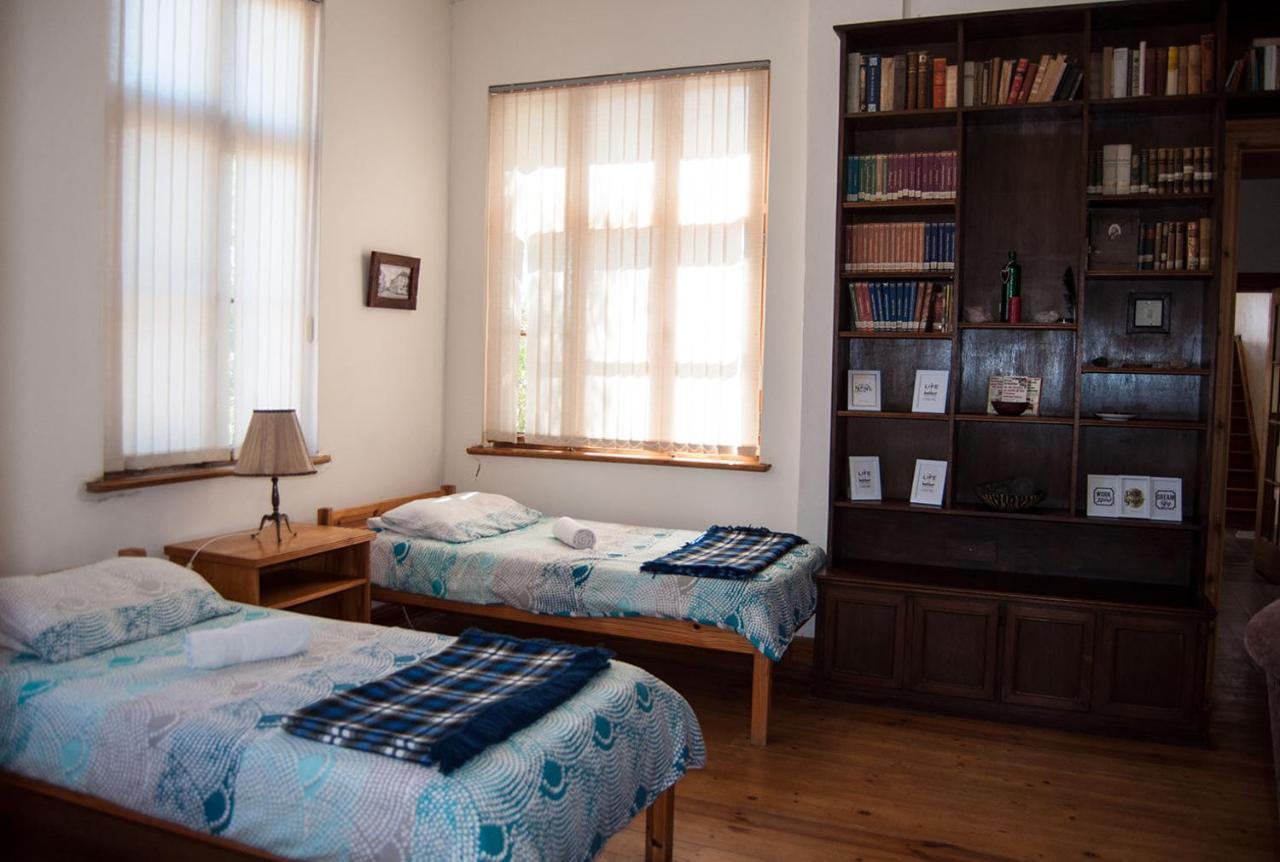 Historical Guesthouse - Self Catering Apartments Lüderitz Esterno foto