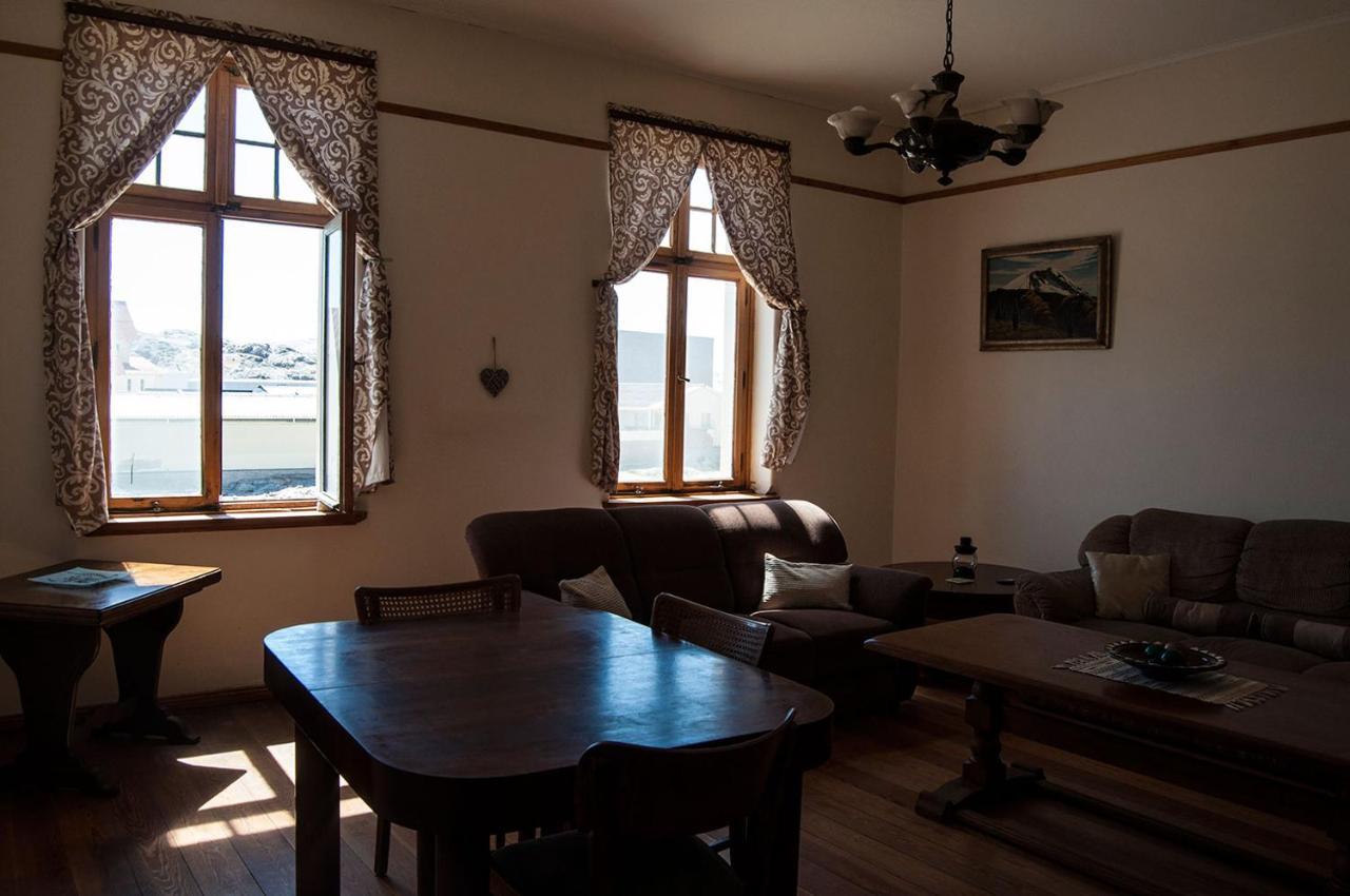 Historical Guesthouse - Self Catering Apartments Lüderitz Esterno foto