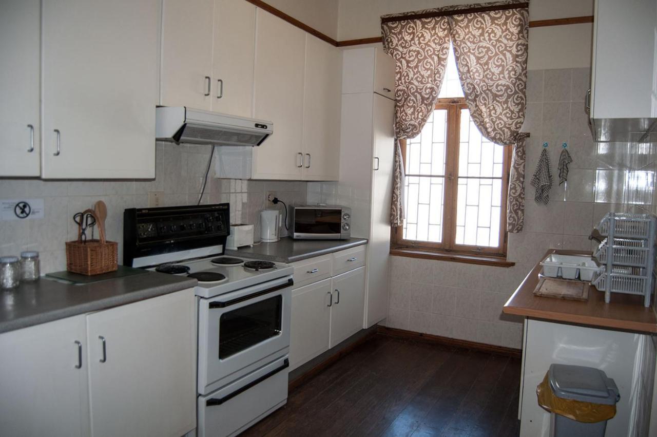 Historical Guesthouse - Self Catering Apartments Lüderitz Esterno foto